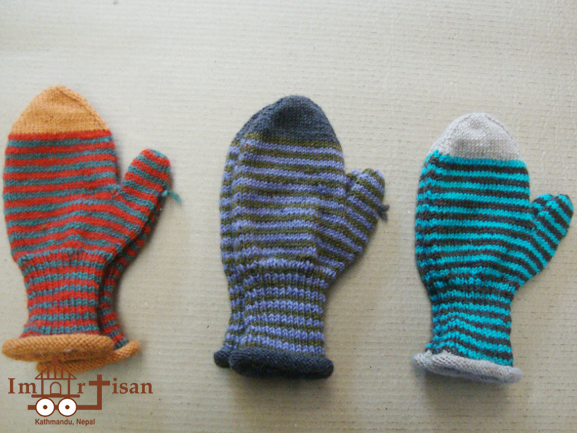 poppy-stripe-mitten