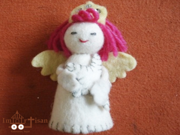 felt-angel-ornament-w-star
