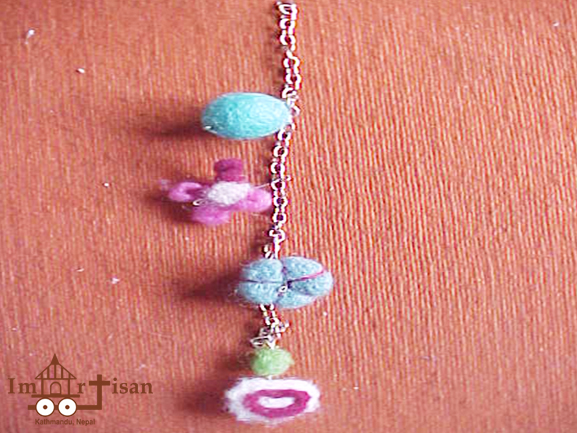 felt-bracelet-flower-ball