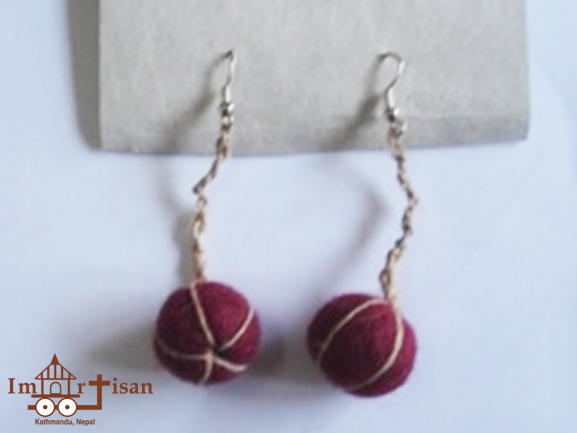felt-earring-sball-w-hemp-dori