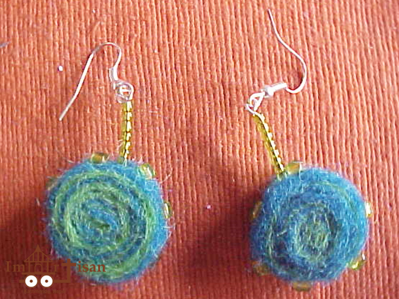 felt-earrings-circle