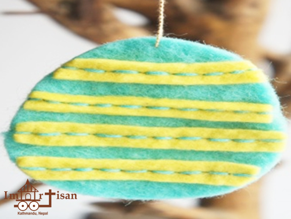 felt-ornament-egg-w-stripes