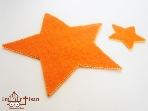 felt-star-placemat-w-blanket-stitching