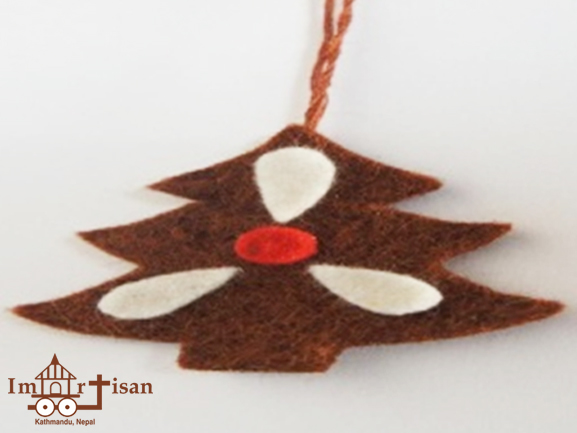 felt-tree-ornament-w-cutpieces-patched